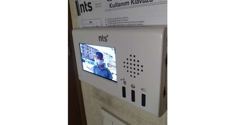 GÜNGÖREN GÖRÜNTÜLÜ DİAFON